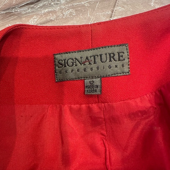 Red double breasted business suit, like new size 12 skirt and blazer - Picture 2 of 6